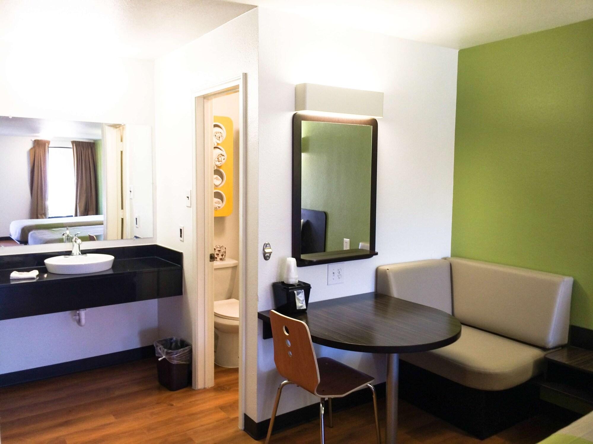 Motel 6-Longview, Tx - North Buitenkant foto